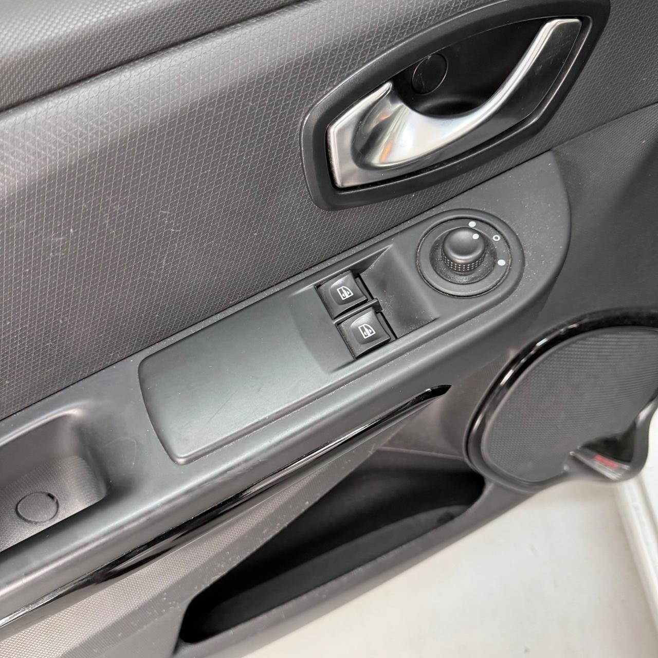 Renault Clio Sporter 1.5 dCi 8V 75CV NEOPATENTATI