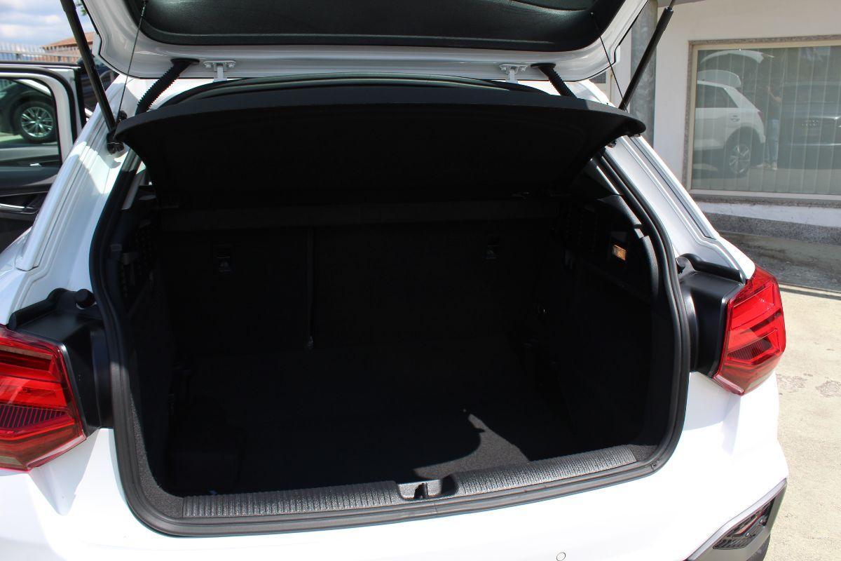 AUDI - Q2 - 35 TDI quattro S tronic Business