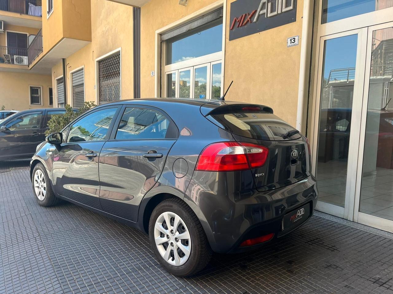 Kia Rio 1.2 CVVT 5p. Cool