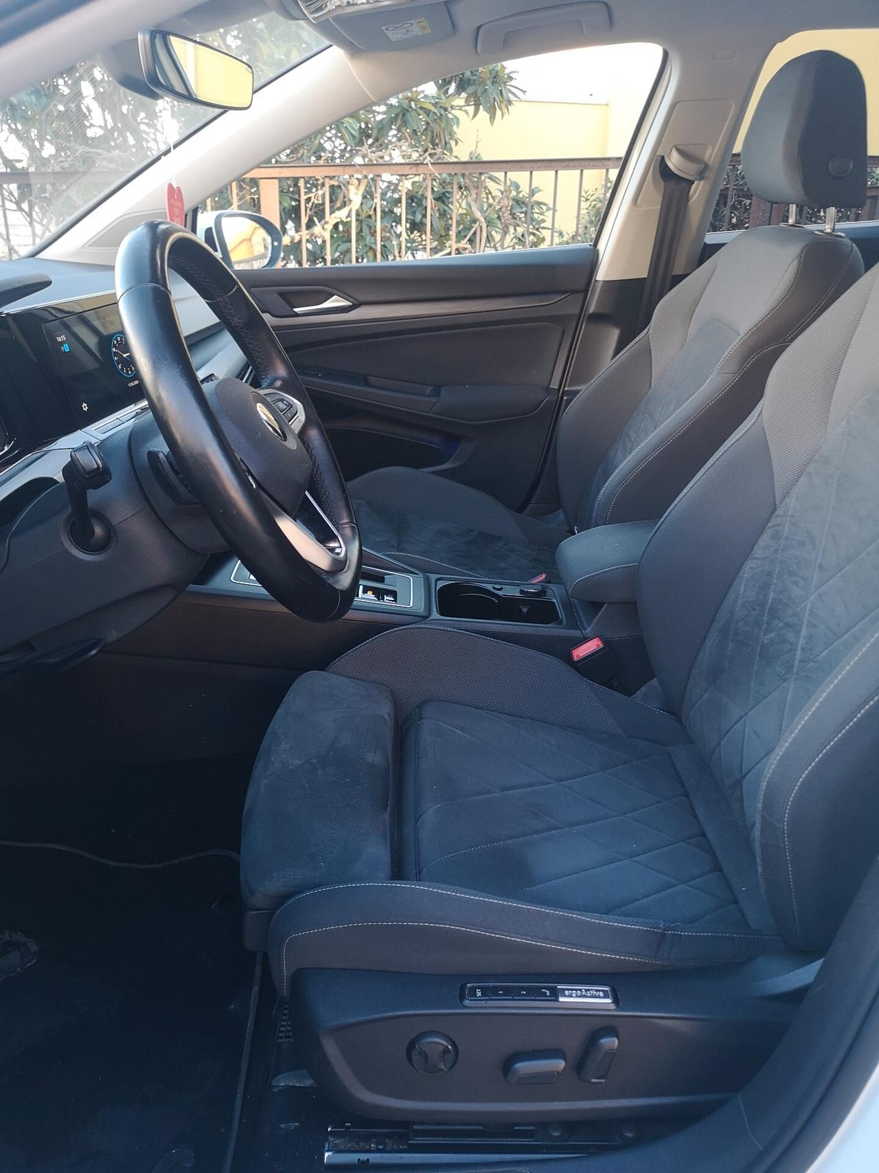 Volkswagen Golf 1.5 eTSI 150 CV R-Line