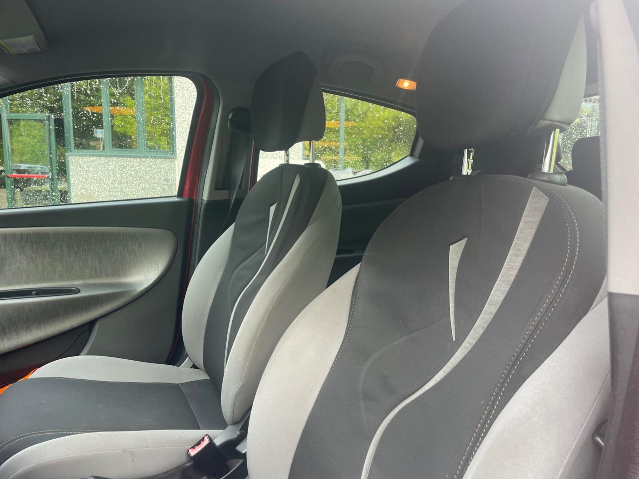 Lancia Ypsilon 1.2 69 CV 5 porte S&S*Neopatentati*