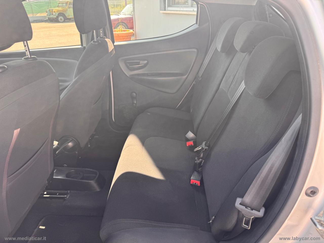 LANCIA Ypsilon 1.2 69 CV 5p. GPL Ecochic Silver