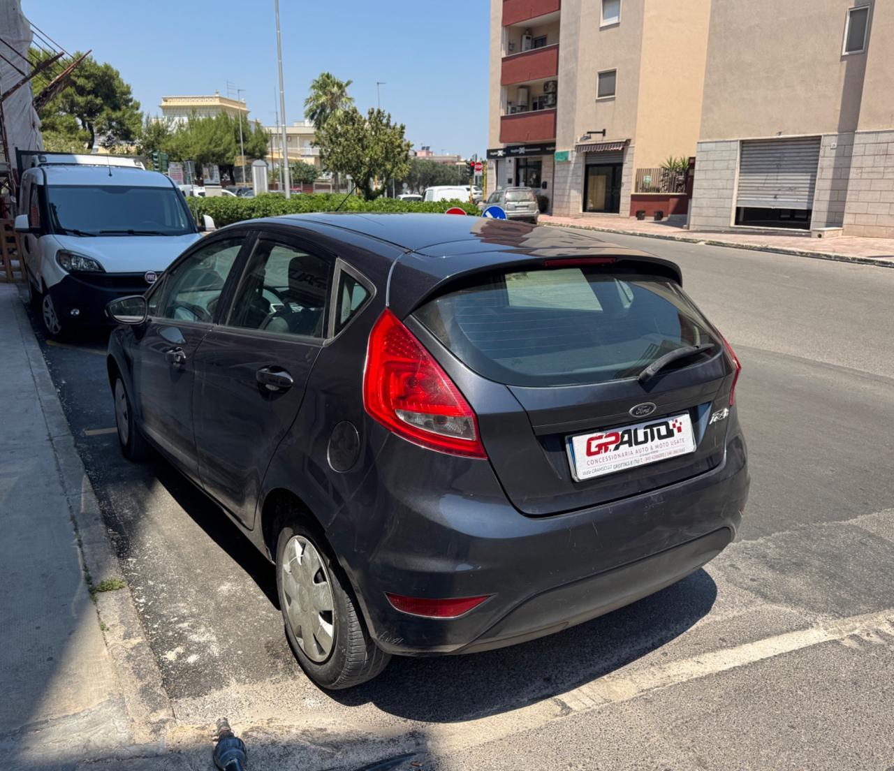 Ford Fiesta 1.4 TDCi 70 CV NEOPATENTATI