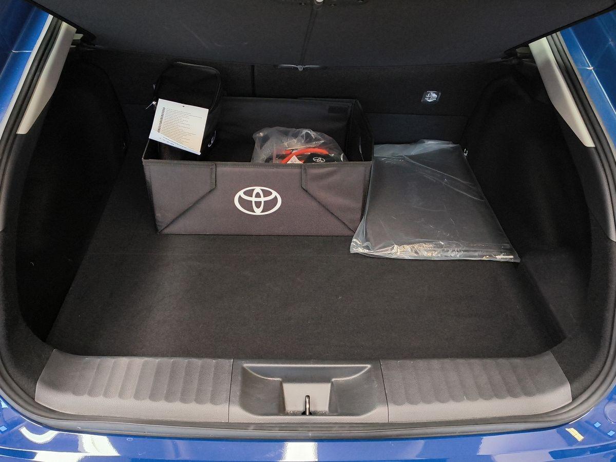 TOYOTA PRIUS PLUG IN LOUNGE MY23