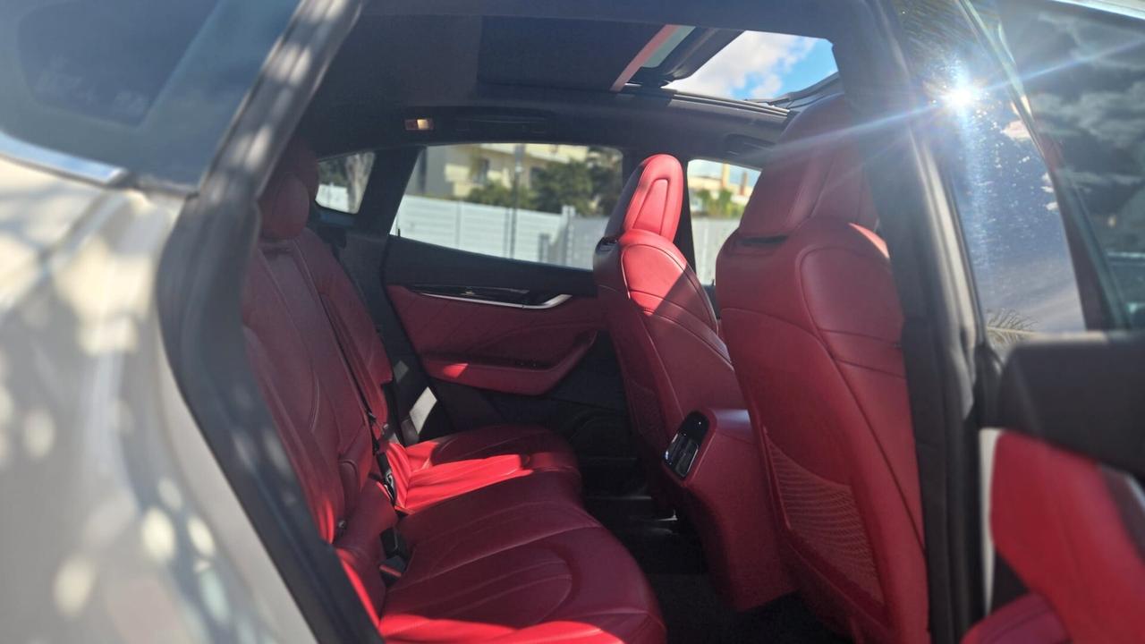 Maserati Levante 3.0 V6 275CV GranSport auto Pelle Tetto Uff Italy