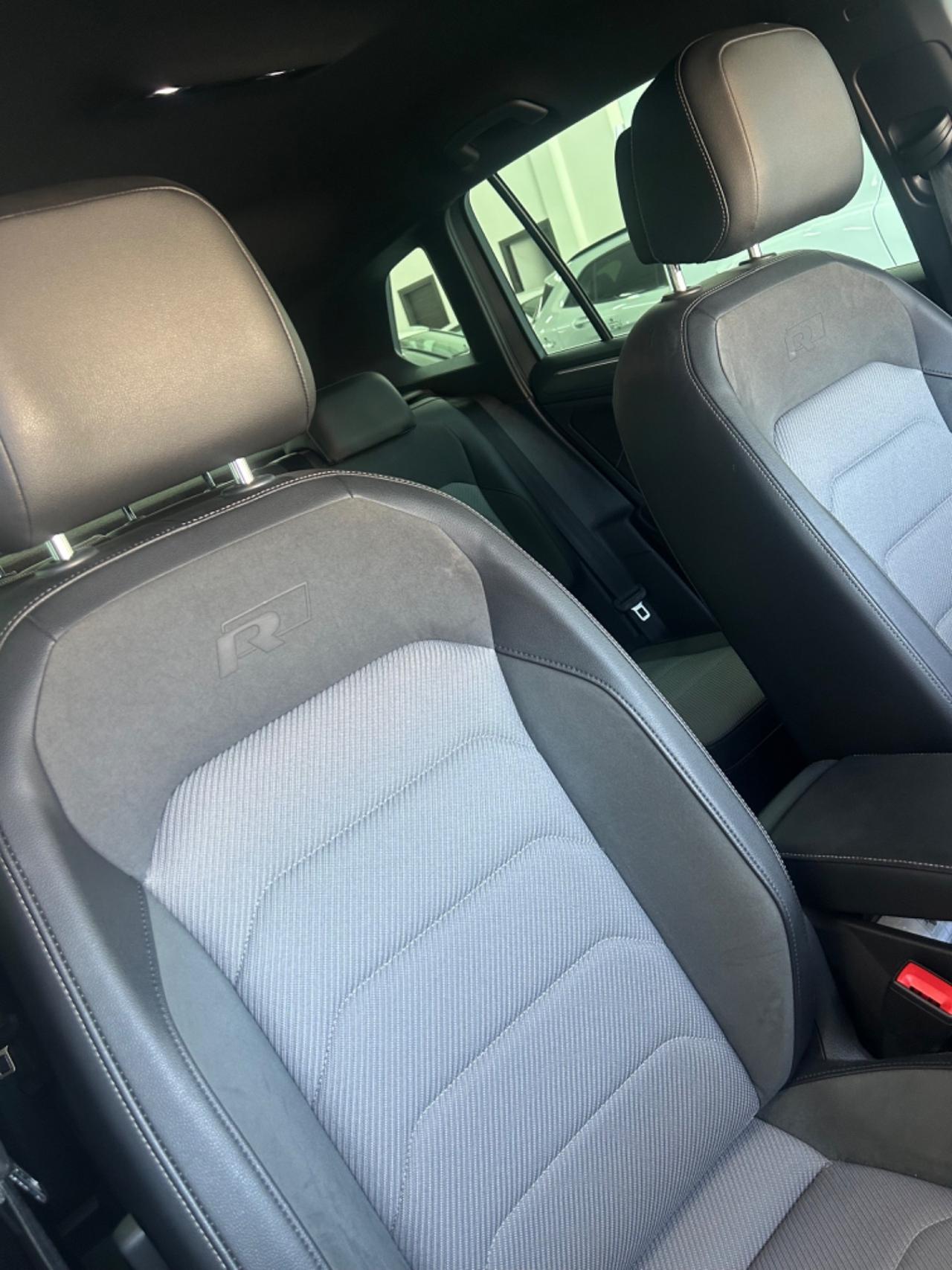 VW Tiguan 2.0 BiTDI DSG 4MOTION R-Line FINANZIABILE
