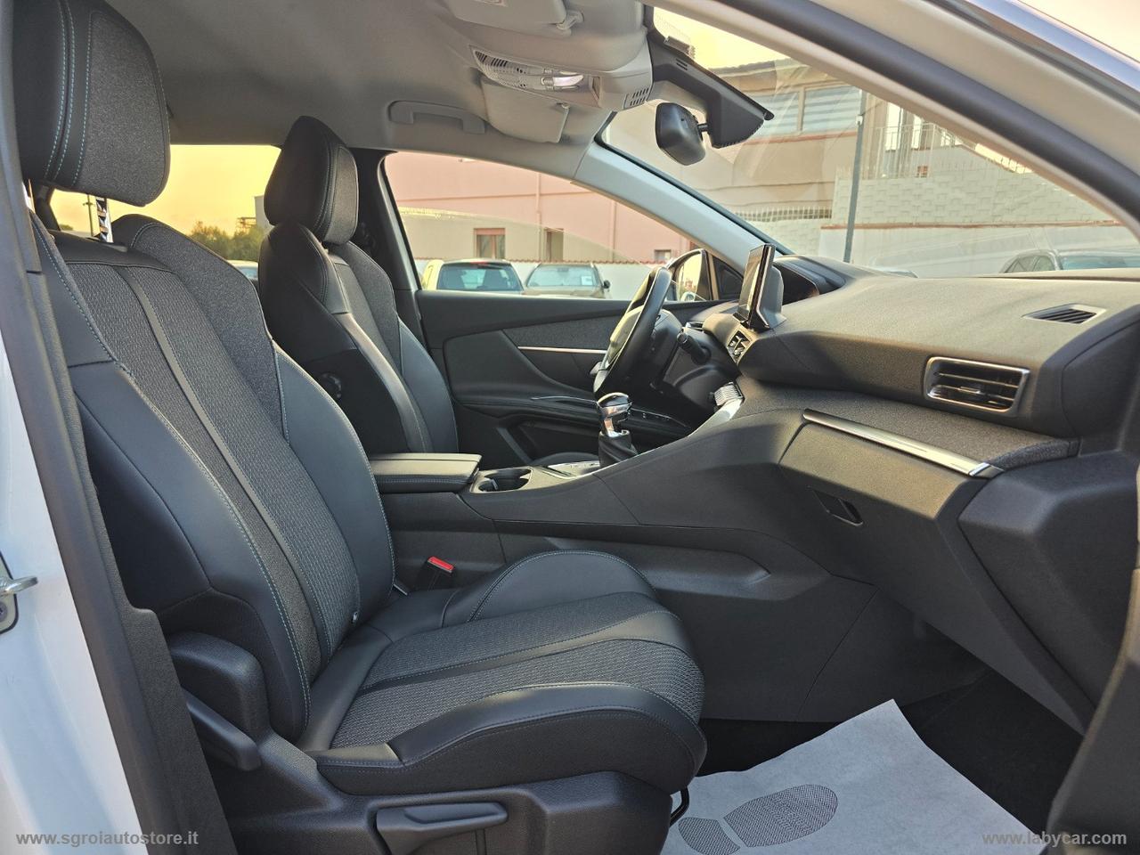 PEUGEOT 3008 BlueHDi 130 S&S Allure Pack