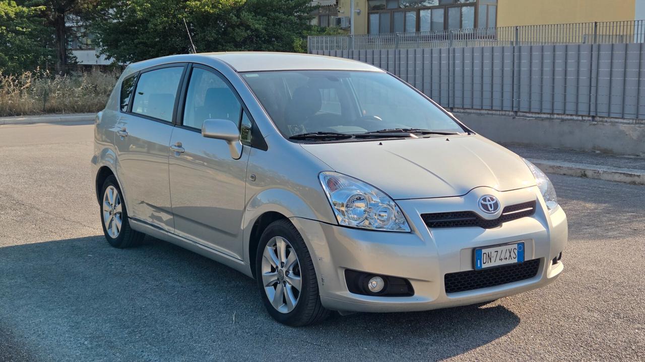 Toyota Corolla Verso D-4D 7pti Uni pro 120 mila km