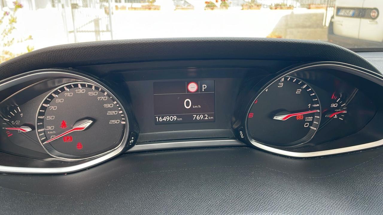 Peugeot 308 BlueHDi 130 S&S EAT8 SW Allure