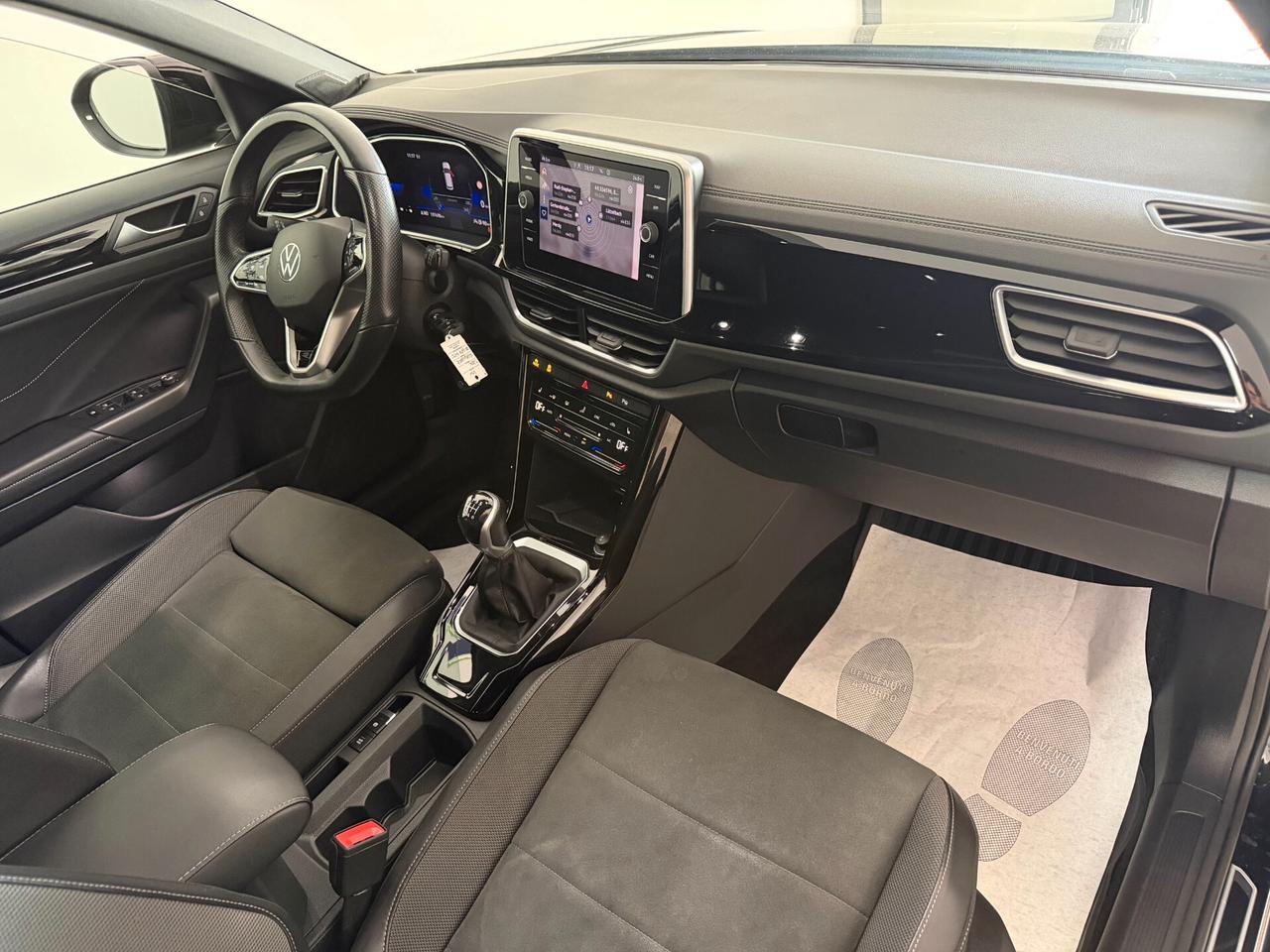 Volkswagen T-Roc 2.0 TDI SCR R-Line LED/NAVI/CAM