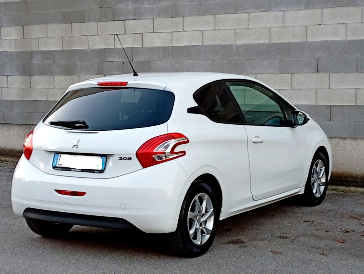Peugeot 208 PureTech Allure 2014Benzina Neop Trattabile