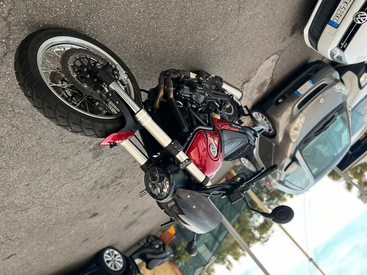 Benelli Leoncino 500 X