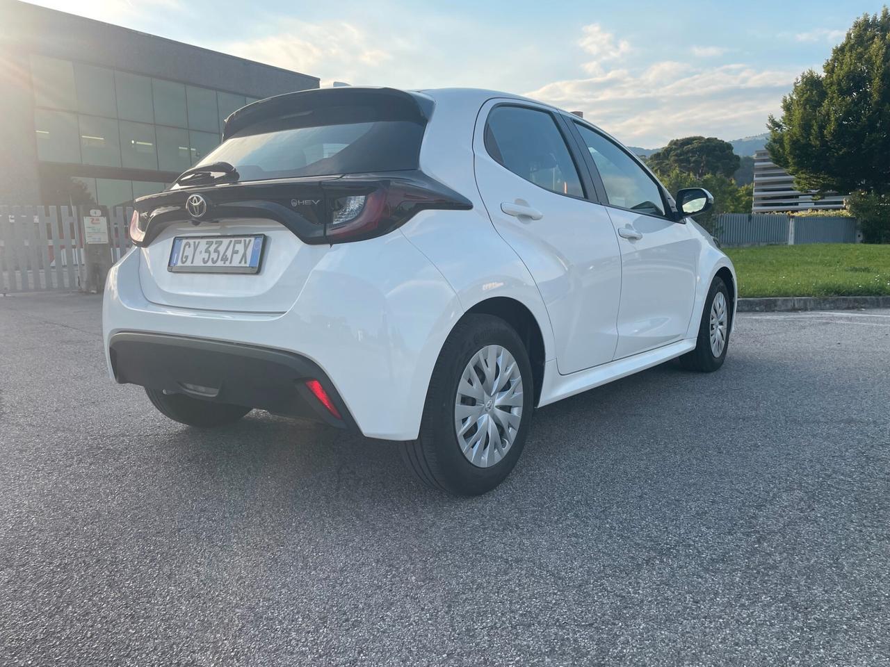 Toyota Yaris 1.5 Hybrid 5 porte Active