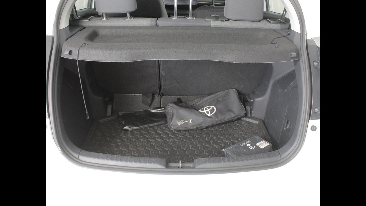 TOYOTA Yaris IV 2020 - Yaris 1.5h Business