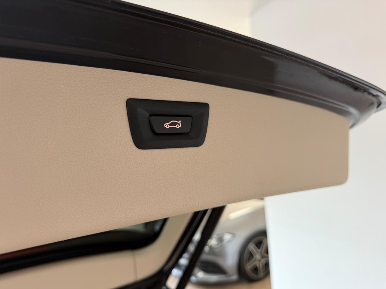 Bmw 318 318d Touring LUXURY aut.