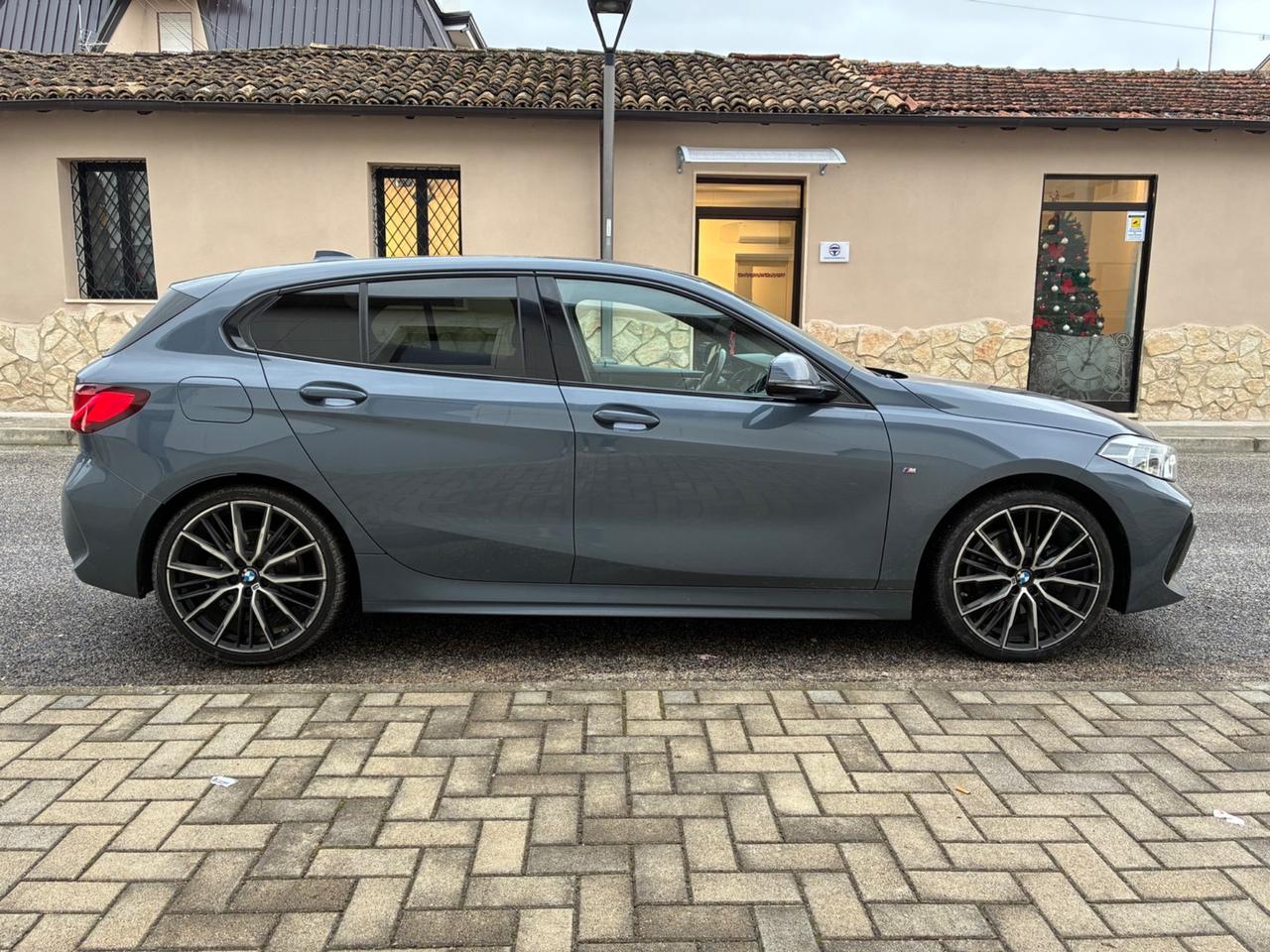 Bmw 116 116d 5p. Msport