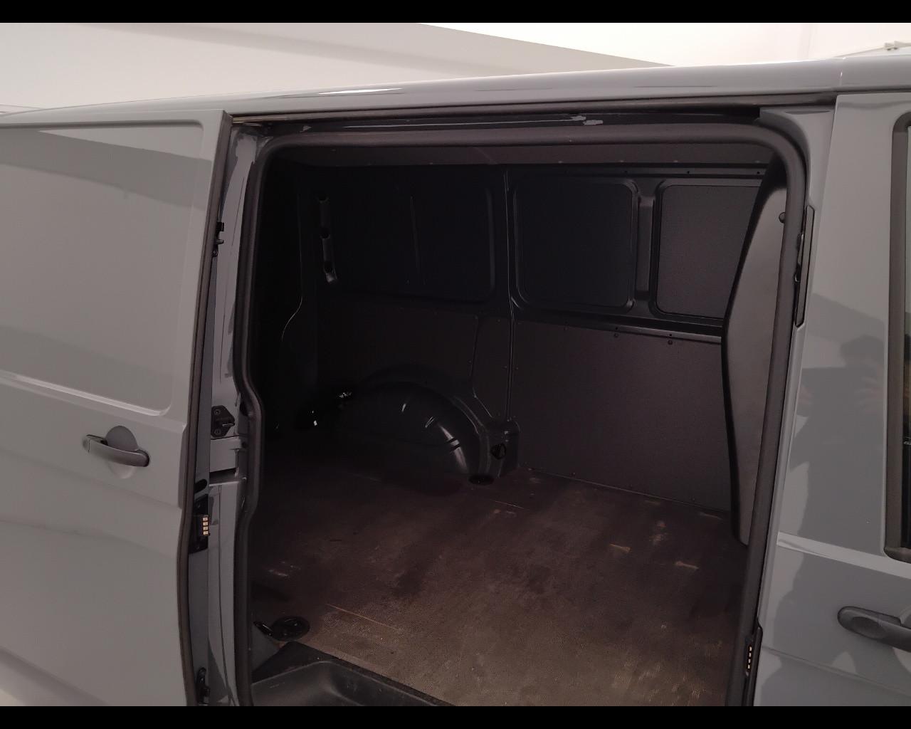 VOLKSWAGEN T6.1 Transporter 28 - T6.1 Transporter 28 2.0 tdi 110cv Busi