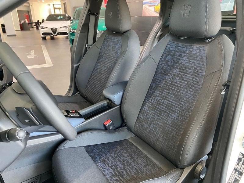 Alfa Romeo Junior 1.2 136 CV Hybrid eDCT6 NO DI VINCOLI FINANZIAMENTO