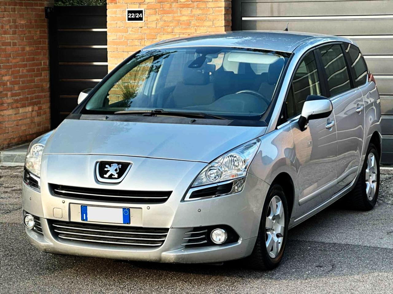 Peugeot 5008 1.6 HDi 112CV-7POSTI-GARANZIA-2012