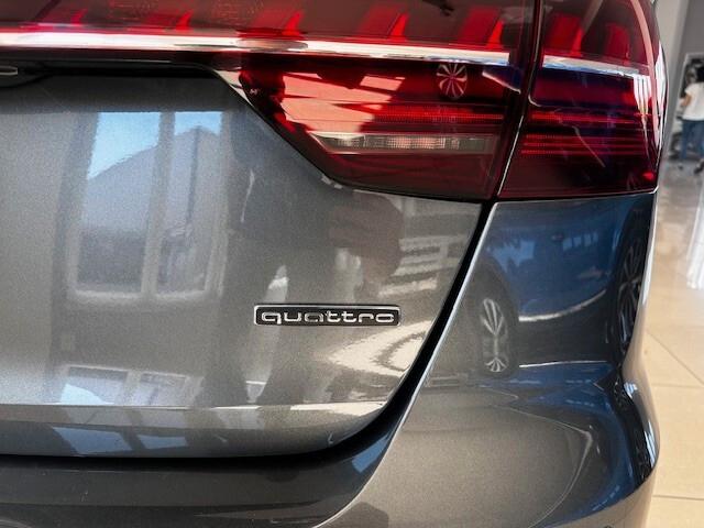Audi A4 Avant 40 TDI quattro S tronic S line edition