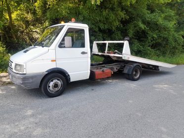 Iveco Daily CARROATTREZZI PATENTE B