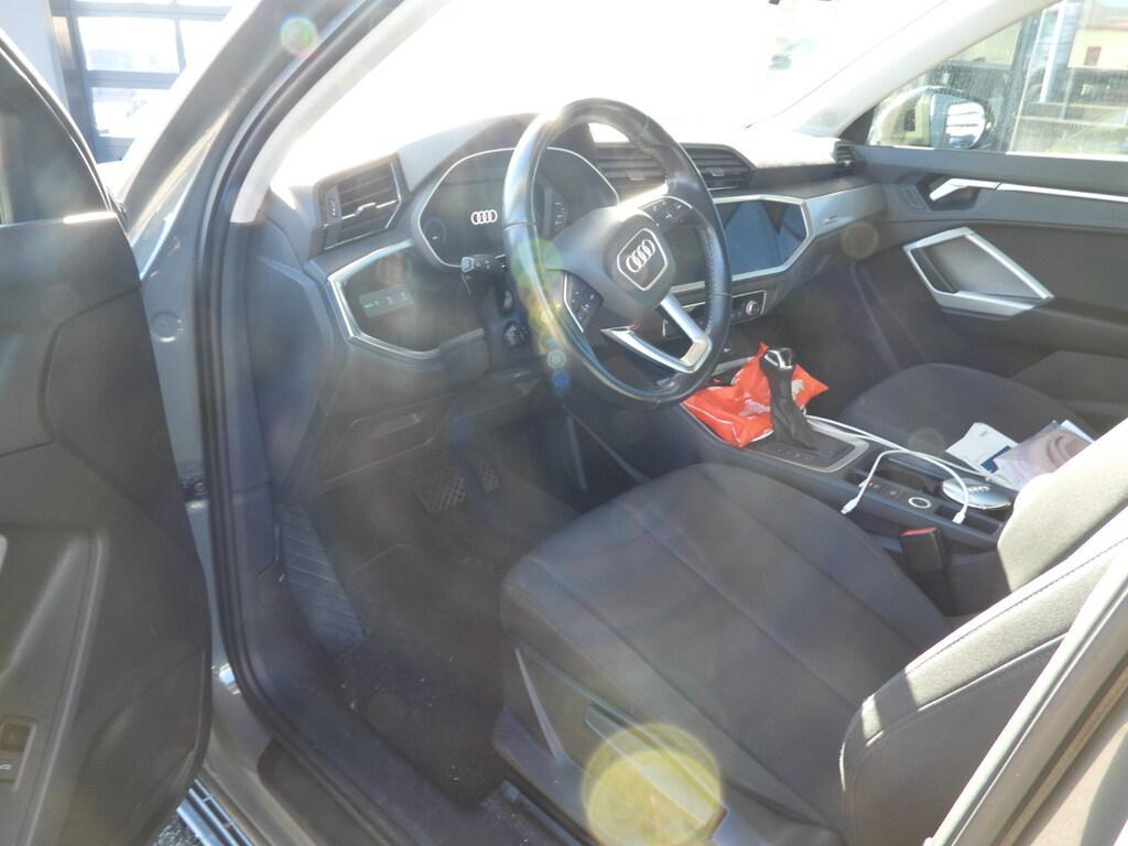 Audi Q3 35 2.0 TDI Business S tronic