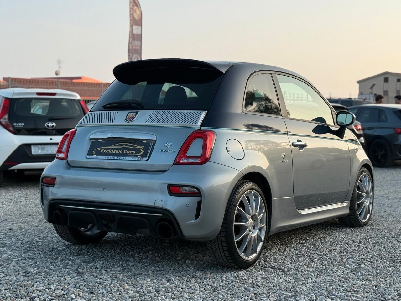 Abarth 695 1.4 Turbo T-Jet Rivale