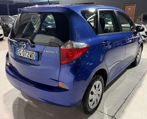 Toyota Verso-S Benzina Neopatentati Retrocamera
