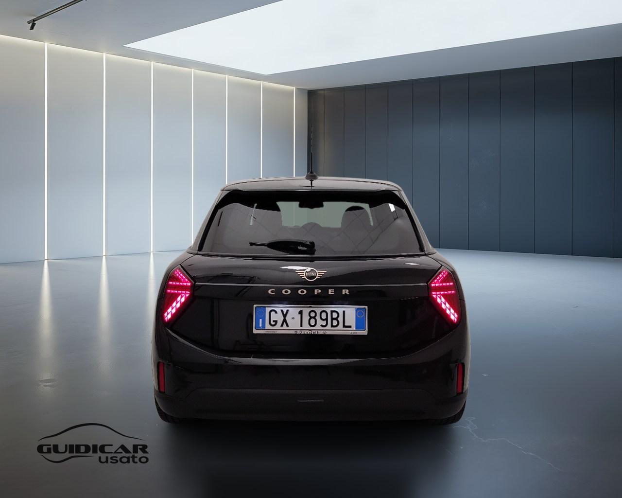 MINI Mini Cooper F65 5p - Mini Cooper 5p 1.5 C Favoured auto
