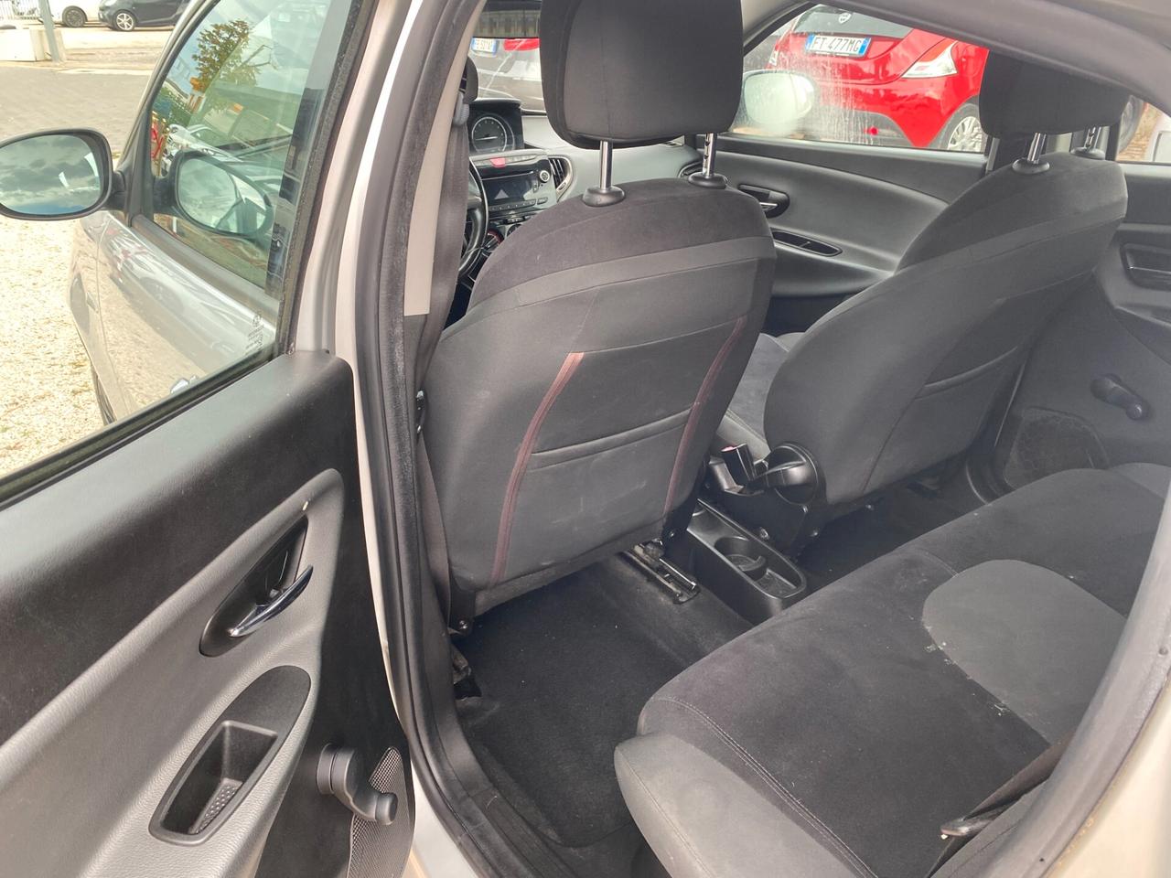 LANCIA - Ypsilon - 1.2 69 CV 5 porte GPL - UNIPRO. - NEOPATENTATI - FINANZIABILE