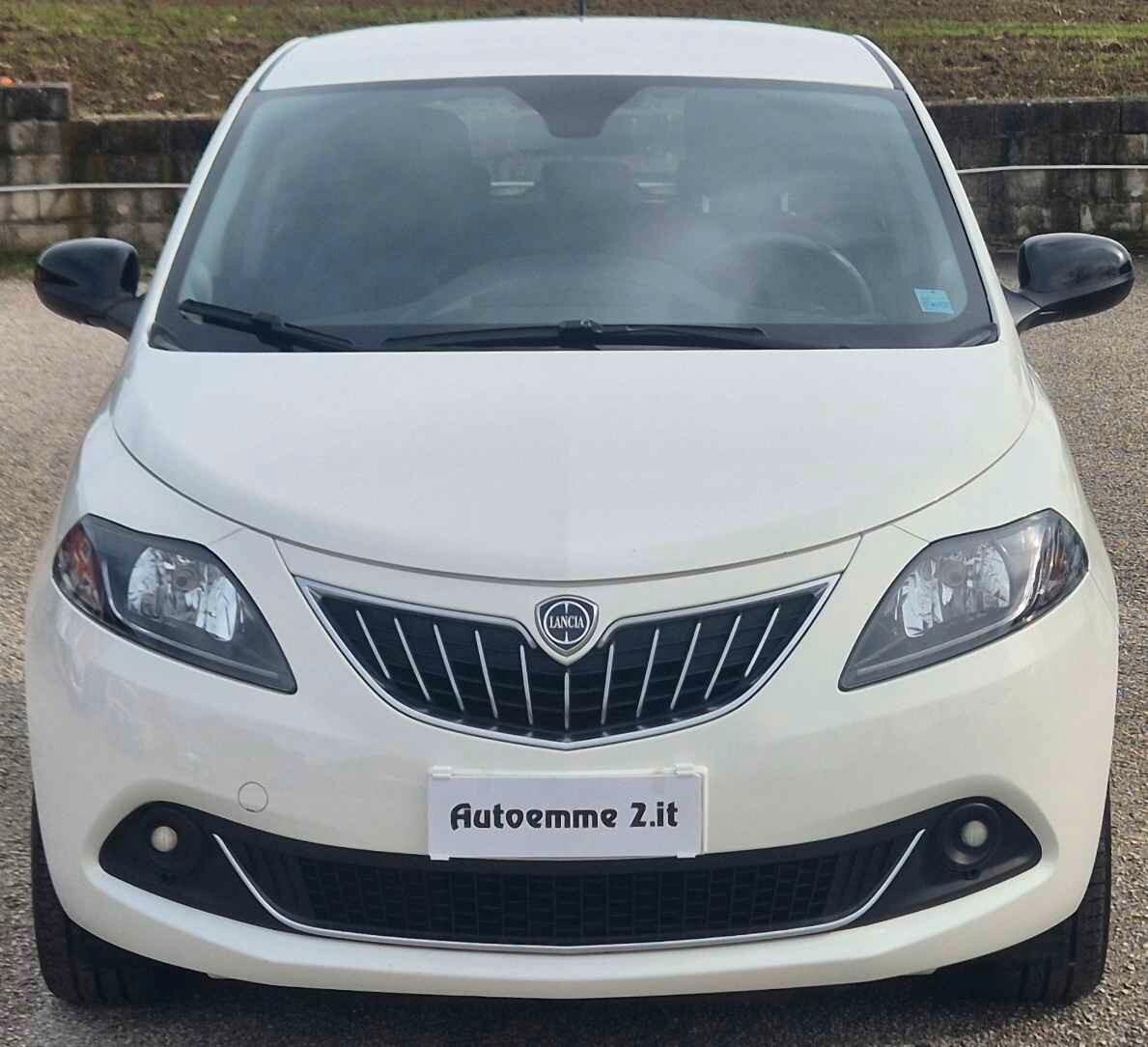 Lancia Ypsilon 1.2 69 CV 5 porte GPL Ecochic Gold casa madre
