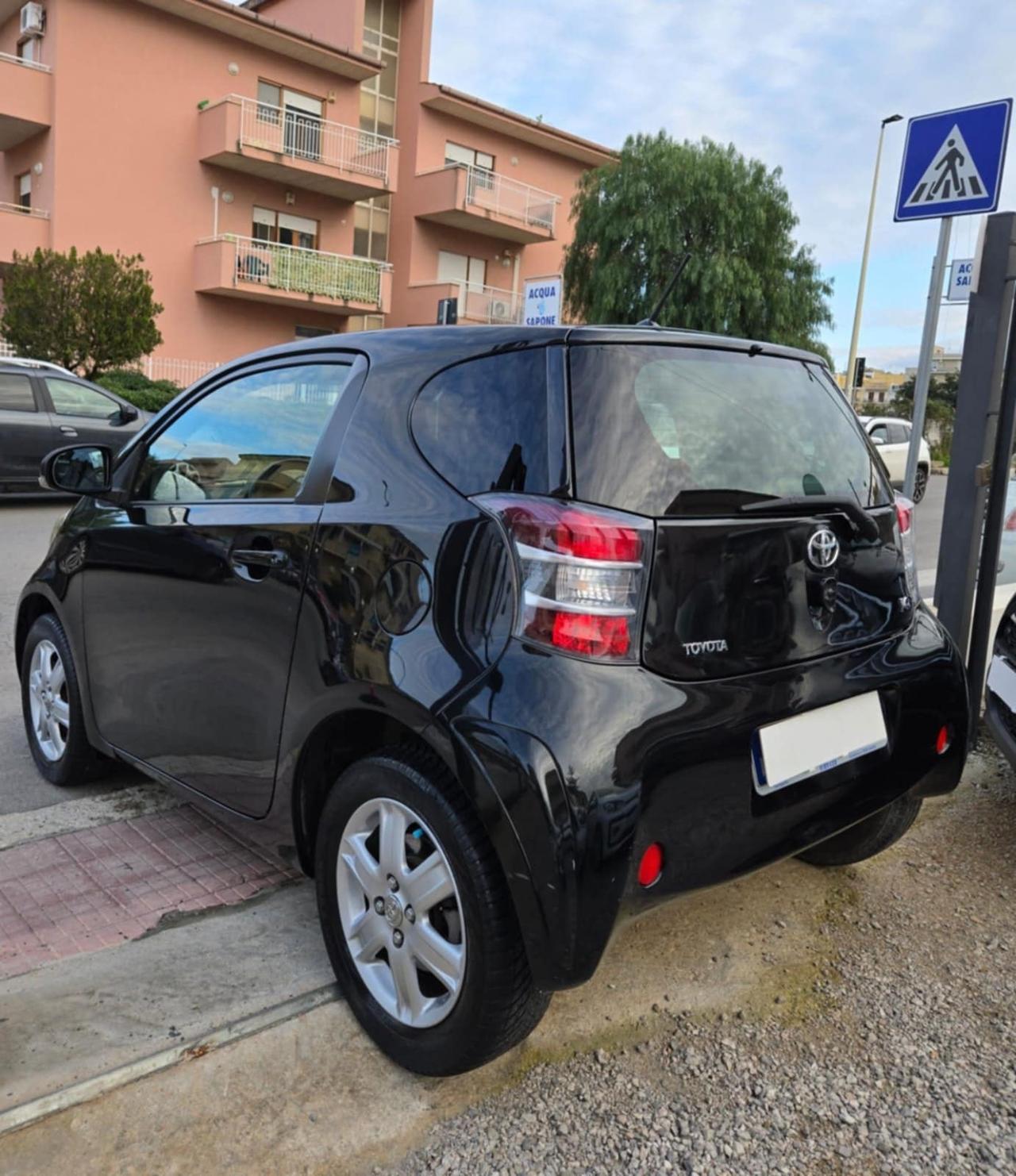 Toyota iQ 1.0 Sol