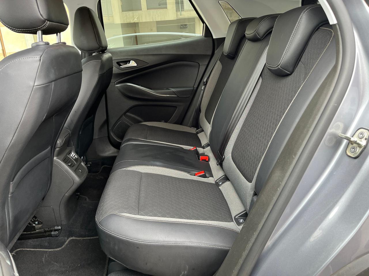 Opel Grandland X 1.5 diesel aut. Business Edition 130cv