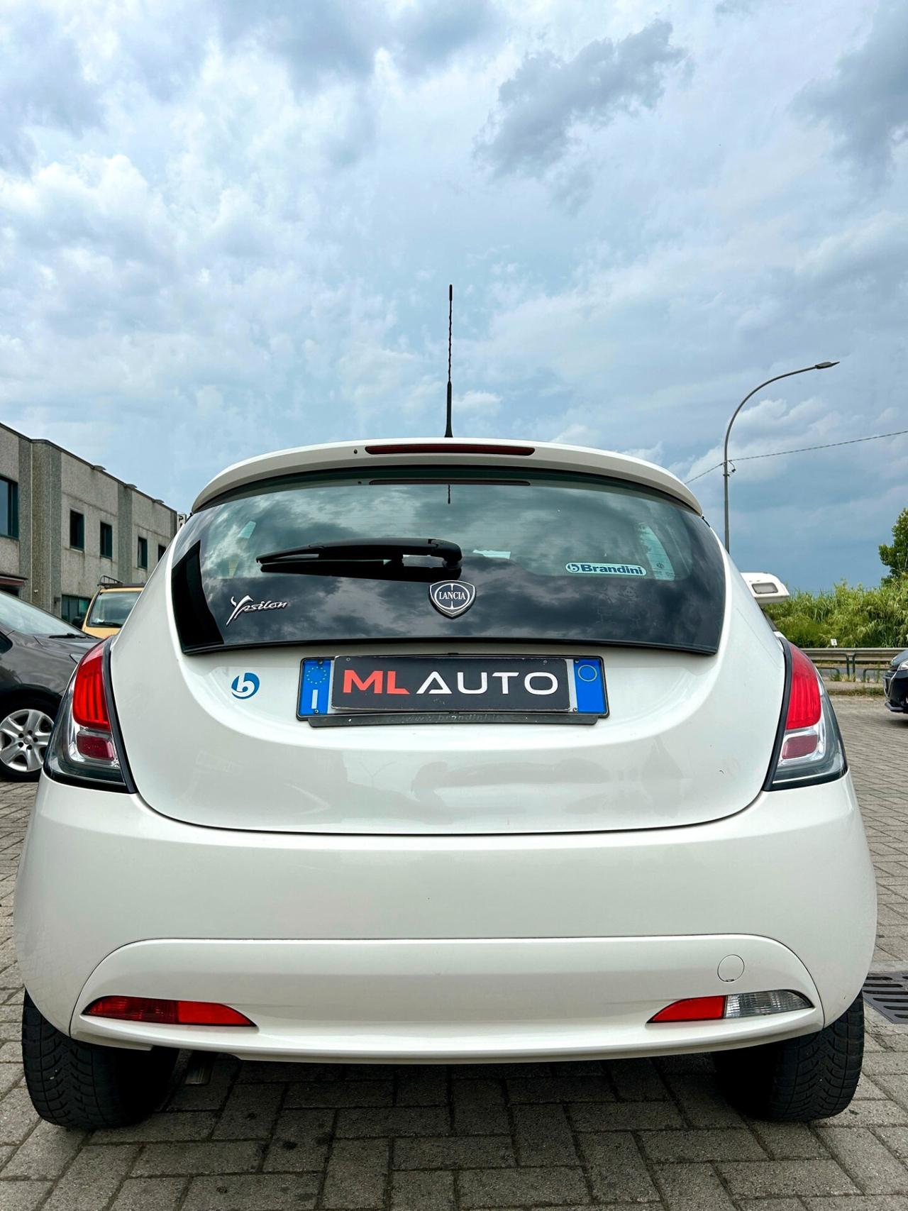 Lancia Ypsilon 1.2 69 CV 5 porte Silver- OK NEOPATENTATO