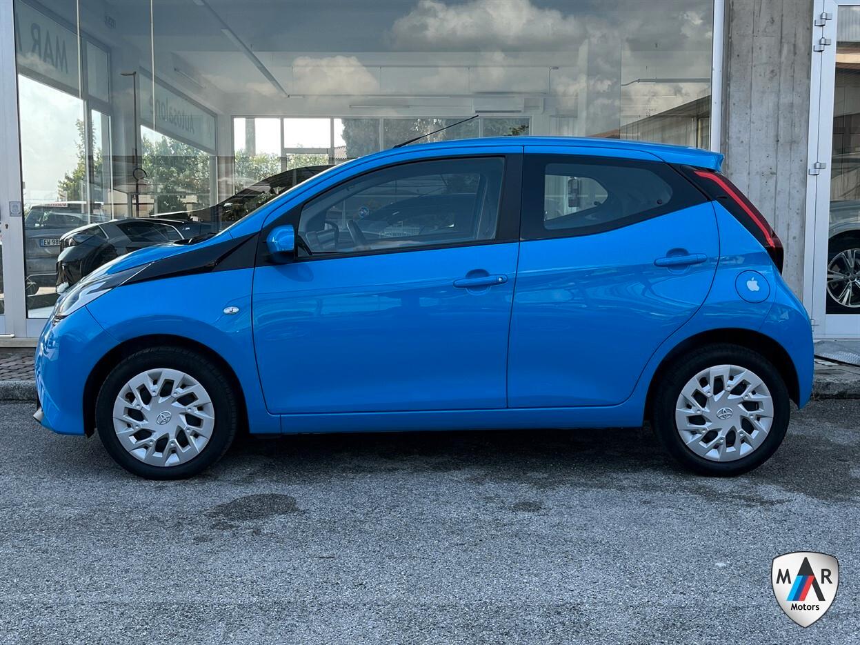 Toyota Aygo Connect 1.0 VVT-i 72 CV 5 porte x-clusiv