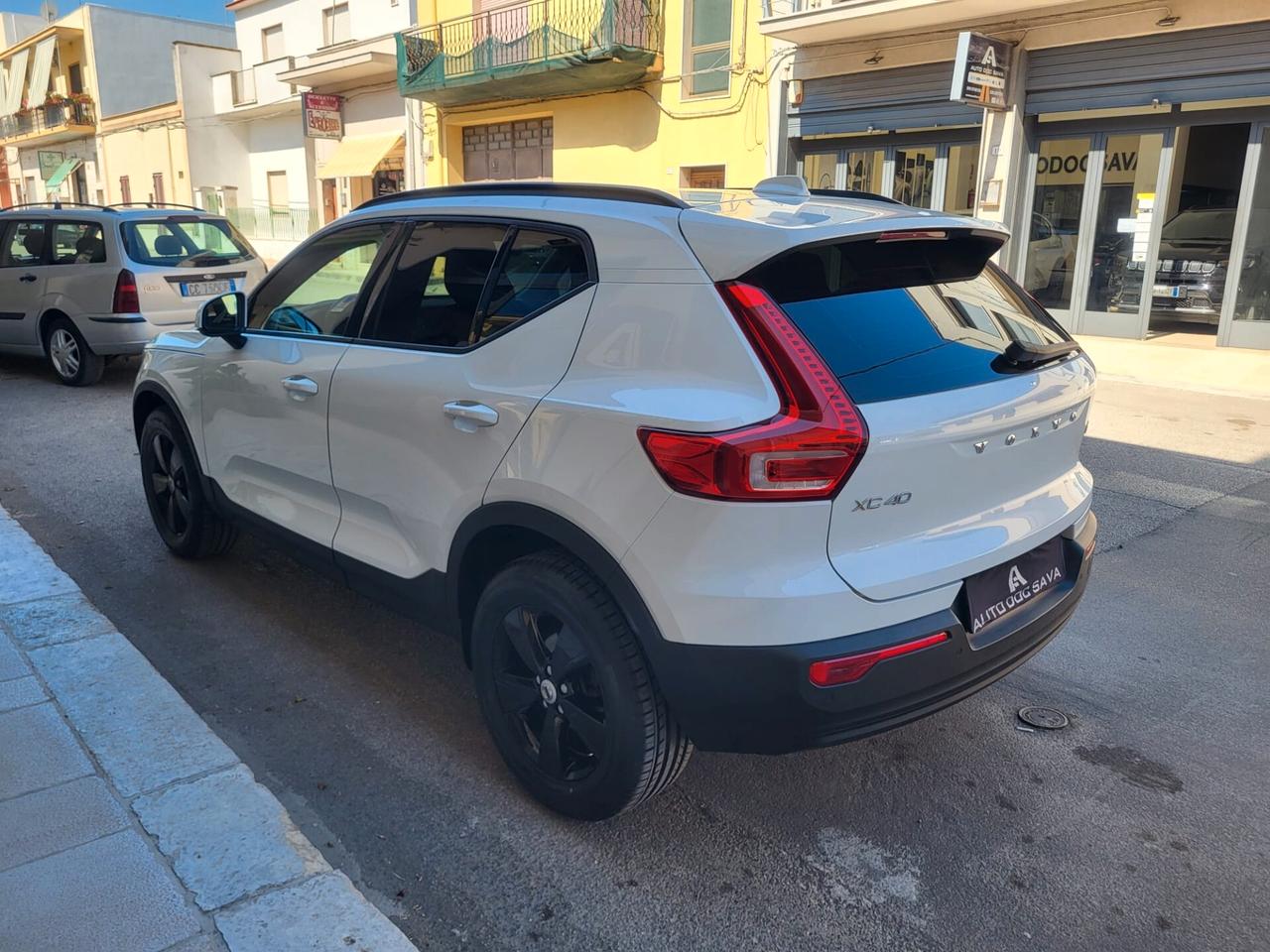 Volvo XC40 D3 Geartronic Business+Cerchi Black+Retrocamera+Fari Led..