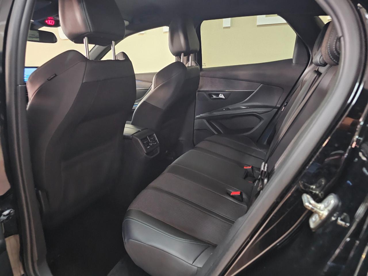 Peugeot 3008 BlueHDi 130 S&S EAT8 Allure Pack