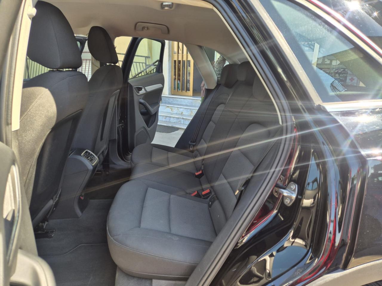 Audi Q3 2.0 TDI 120 CV Sport