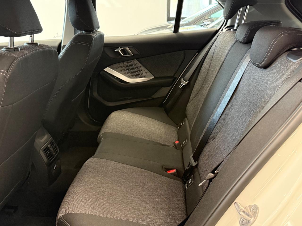 Bmw 120 48V 5p. BUSINESS