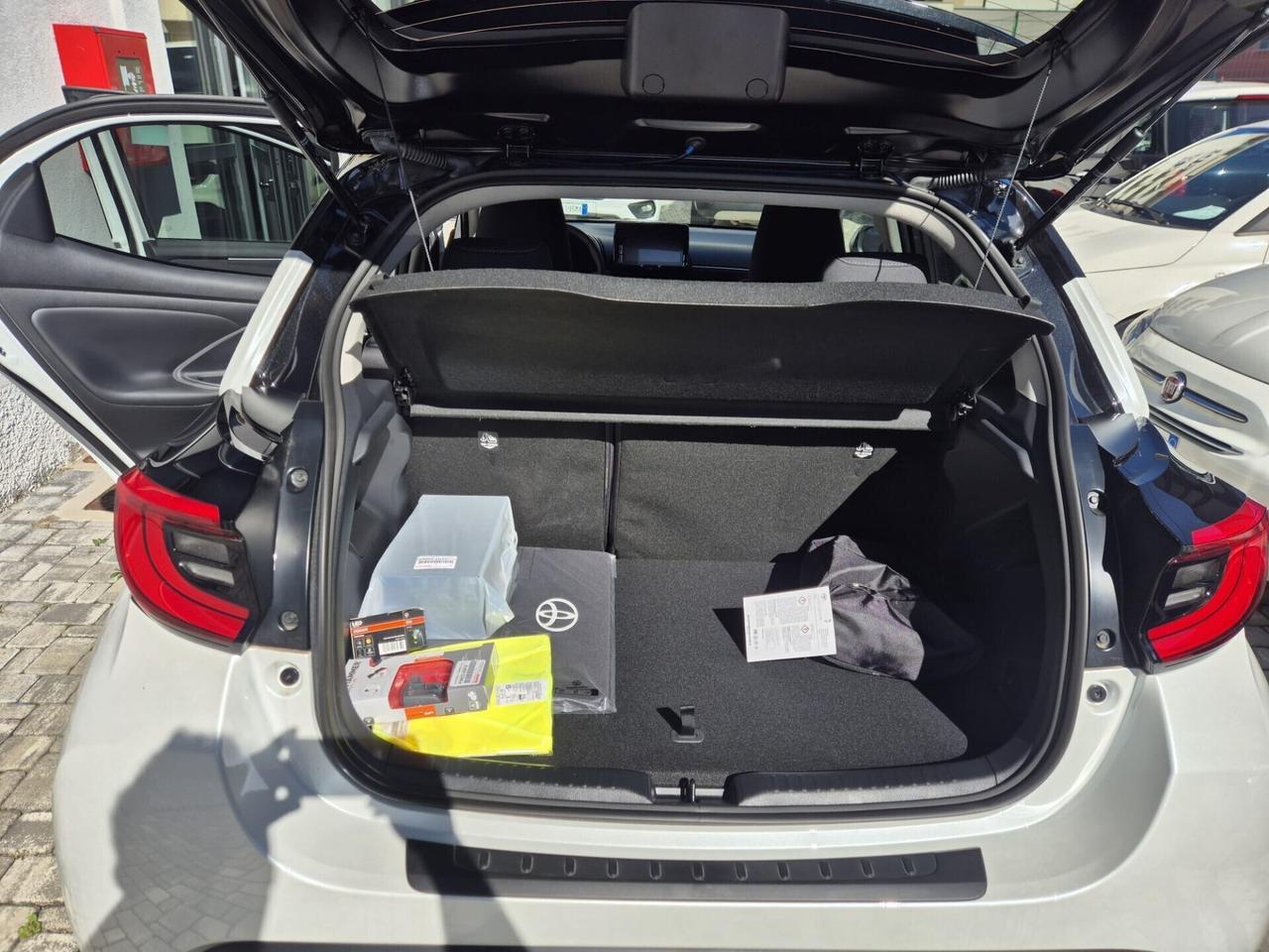 Toyota Yaris 1.5 Hybrid 5 porte Trend