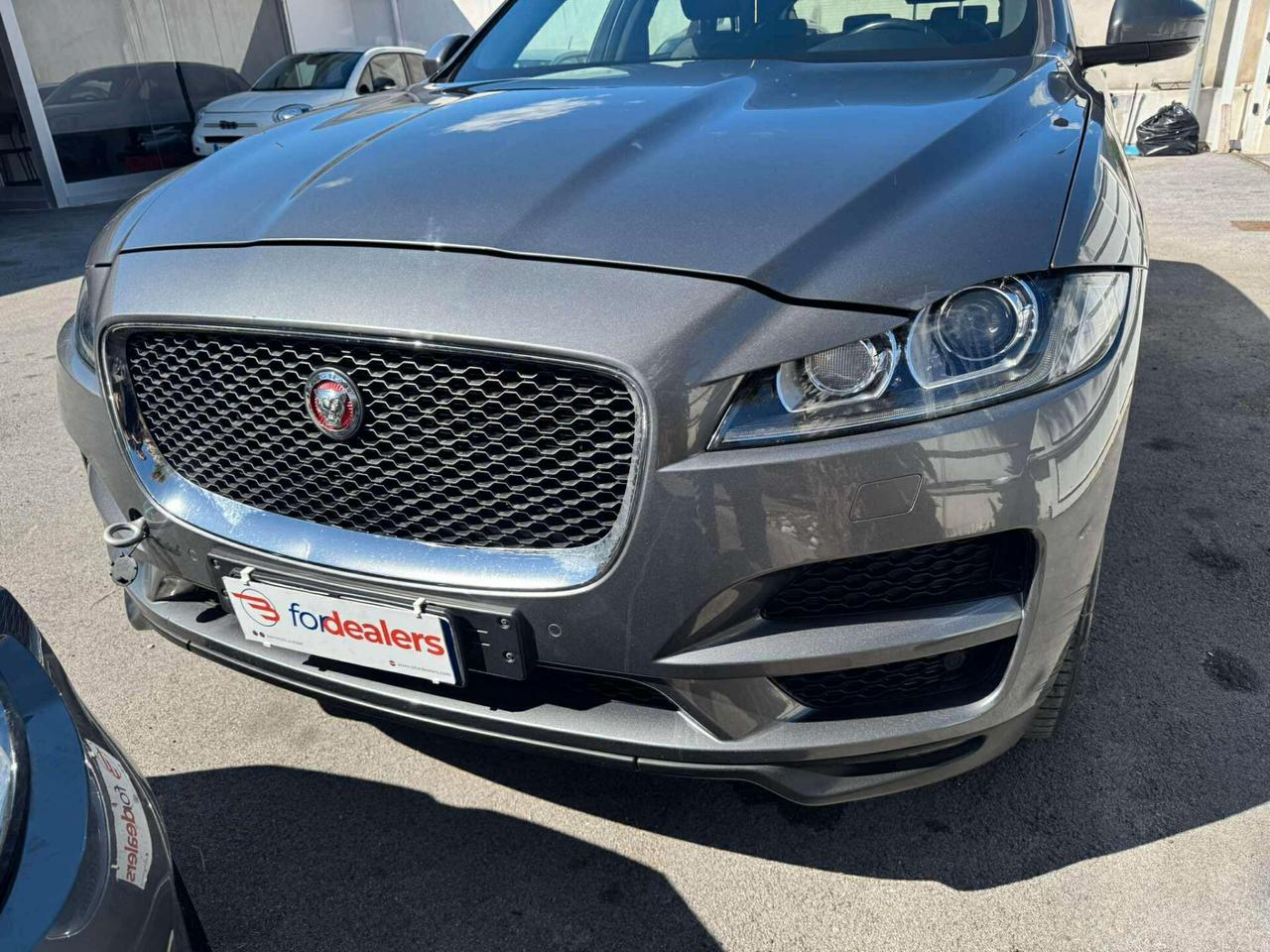 Jaguar F-Pace 2.0 D 180 CV AWD aut. Pure-2018