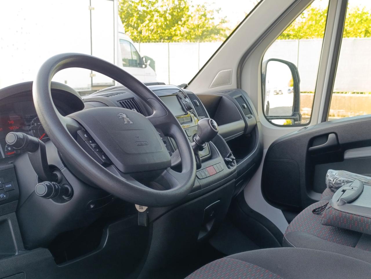 PEUGEOT Boxer 335 2.2 bluehdi 140cv S&S L3H2 (Premium)