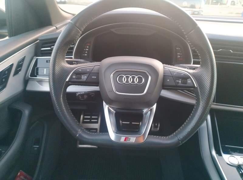 Audi Q8 50 TDI 286 CV Sport ACC, CERCHI "21