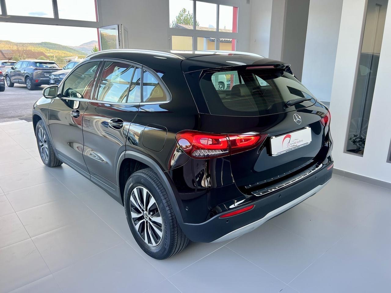 MERCEDES GLA 180d STYLE - 2021