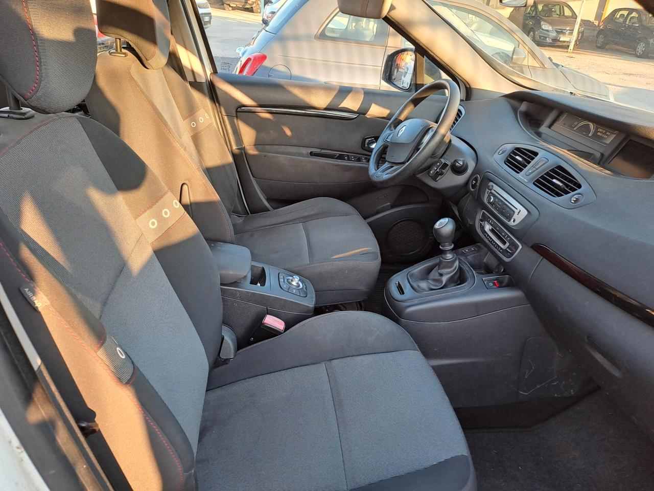 Renault Scénic XMod 1.5 dCi AUTOCARRO N1