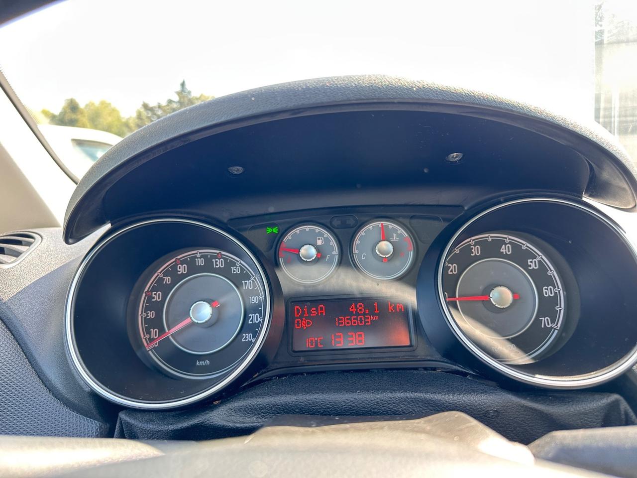 Fiat Punto Young 5 porte Lounge-2014