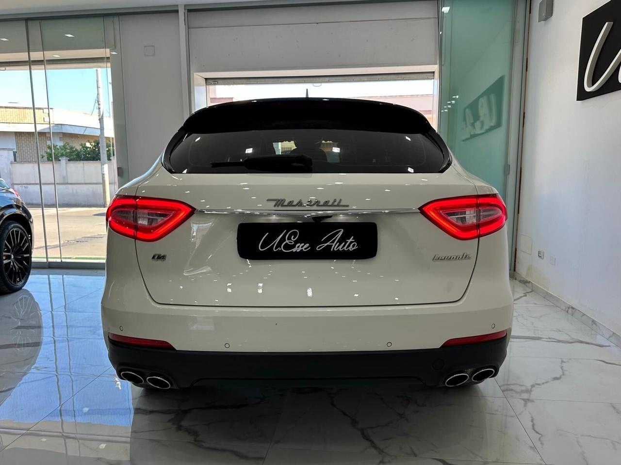 Maserati Levante 3.0 V6 Granlusso 250cv Q4 *tetto*