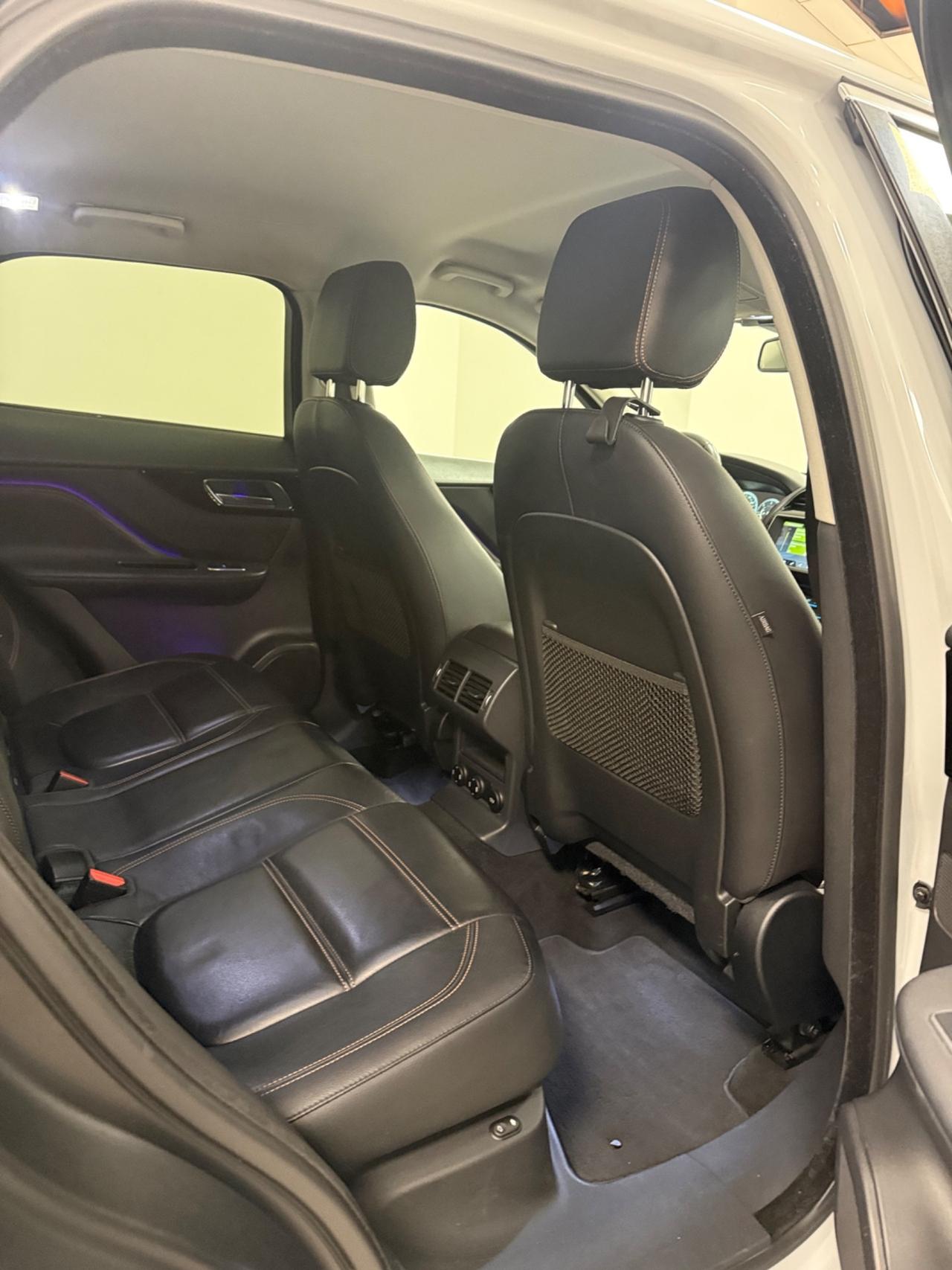 Jaguar F-Pace 2.0 D 180 CV AWD aut. R-Sport