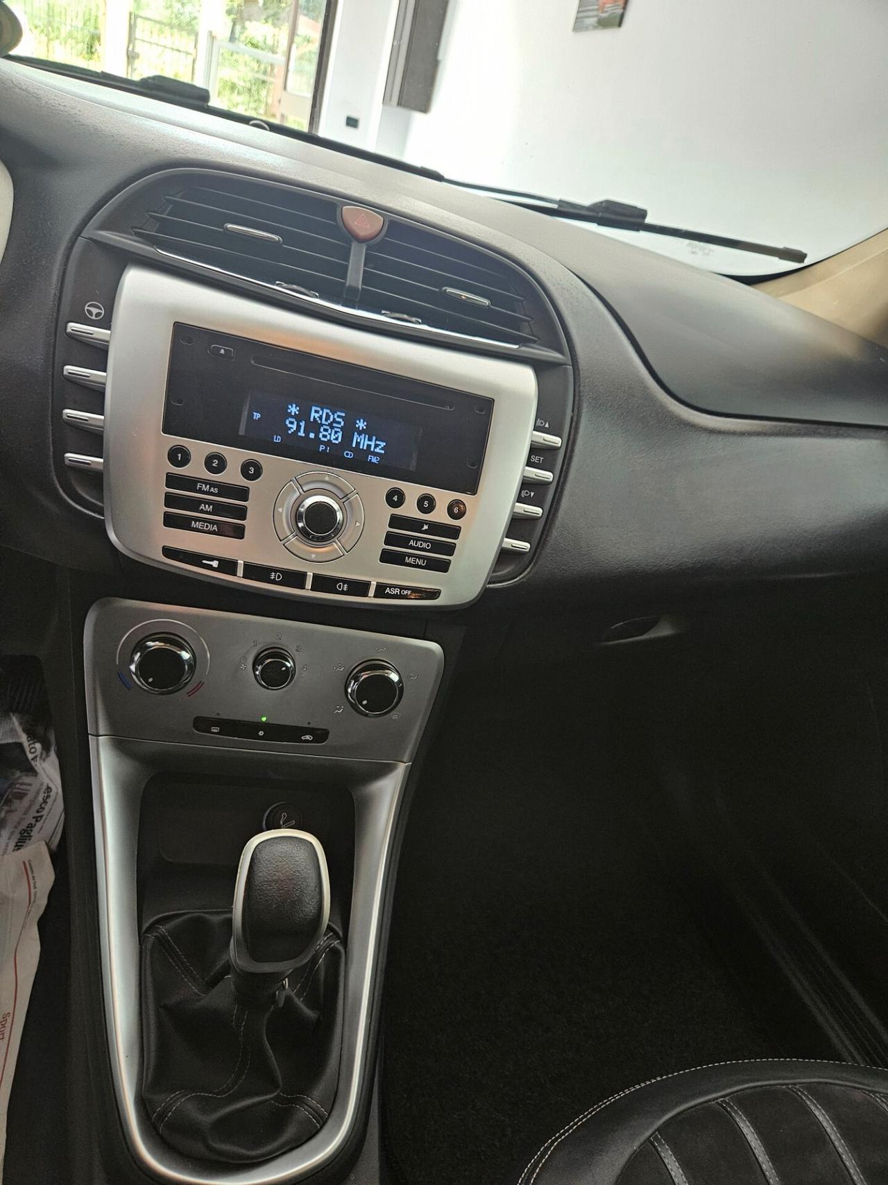 Lancia Delta 1.6 MJT DPF Silver