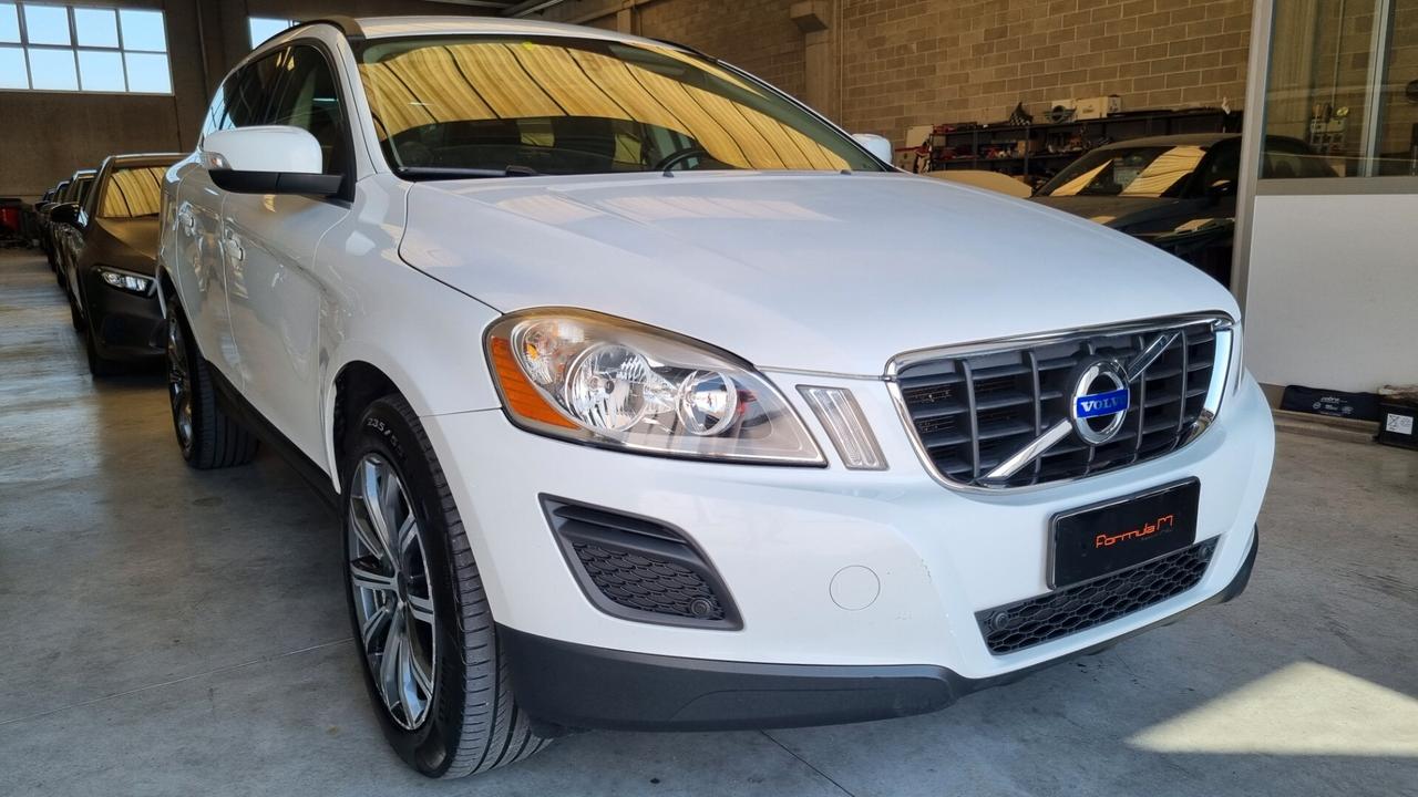 Volvo XC 60 XC60 D3 AWD Geartronic Momentum